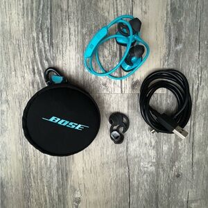 Bose SoundSport Wireless Neckband
Headphones Blue